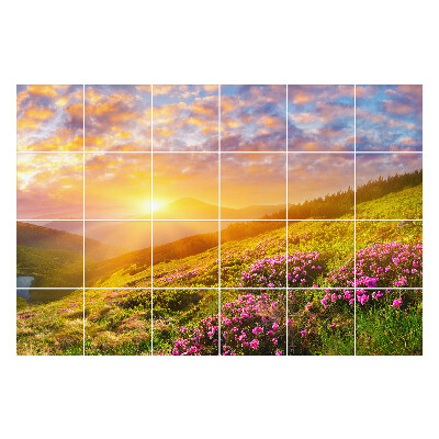 Naklejki samoprzylepne na kafelki Krajobraz górski o wschodzie