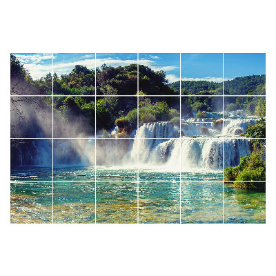 Naklejki samoprzylepne na kafelki Wodospady w otoczeniu natury