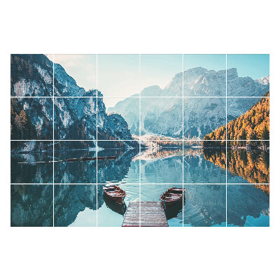 Naklejki samoprzylepne na kafelki Spokojne jezioro z górami