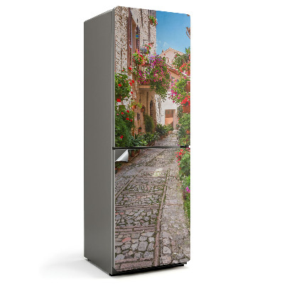 Naklejka na lodówkę Urokliwa uliczka z kwiatami